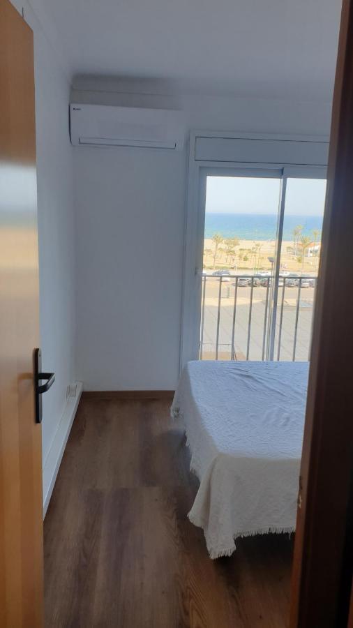 Les Vagues Au Balcon Apartment Емпуриабрава Екстериор снимка
