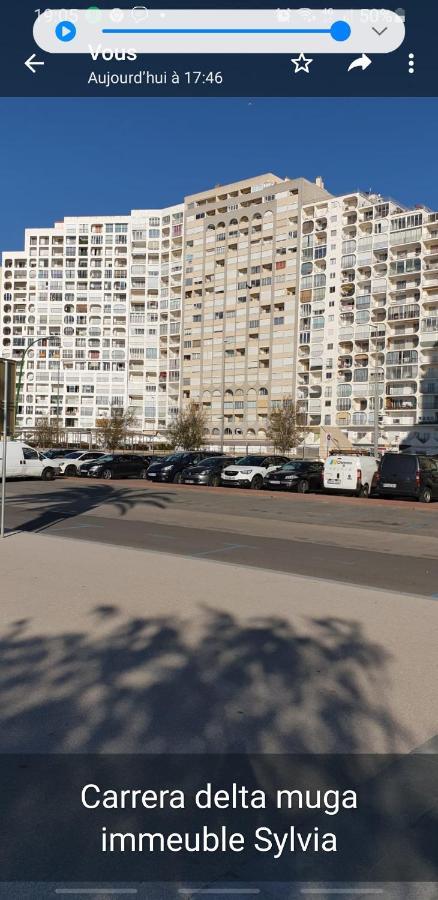 Les Vagues Au Balcon Apartment Емпуриабрава Екстериор снимка