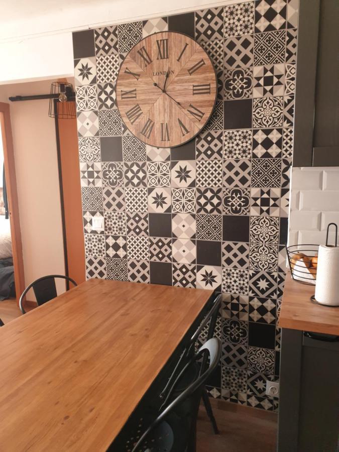 Les Vagues Au Balcon Apartment Емпуриабрава Екстериор снимка